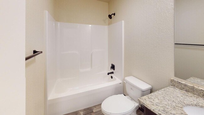 Foto del edificio - Stylish Living in a 3-Bed, 2-Bath Townhome with a 2-Car Garage
