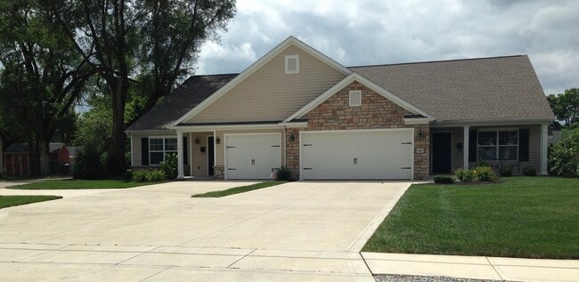 Building Photo - 161 West Ave