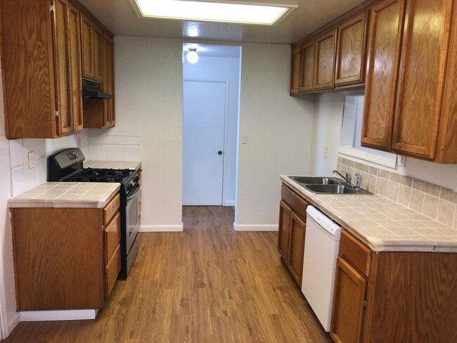 Building Photo - 1412 Orlando Dr., Modesto, CA 95351