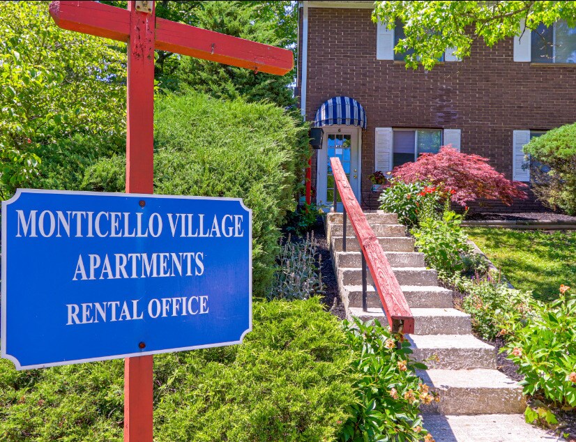 Monticello Village Apartments in Athens, OH