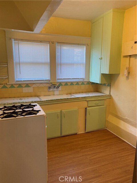 Foto del edificio - 384 W 15th St