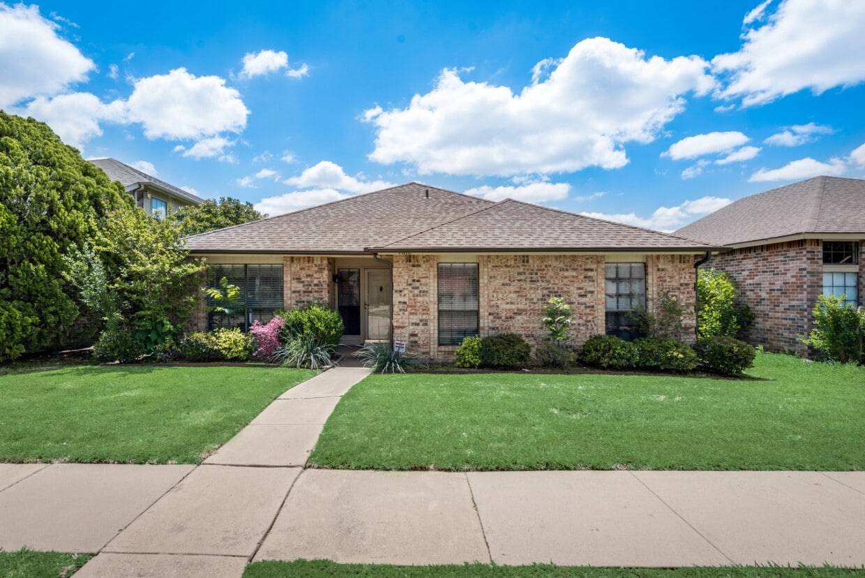 Primary Photo - 1612 Cayman Cir