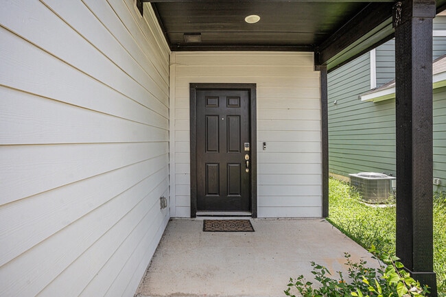 Building Photo - 4422 Chandler Rd