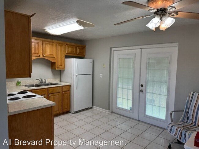 Building Photo - 3 br, 1.5 bath House - 900 Camphor Way
