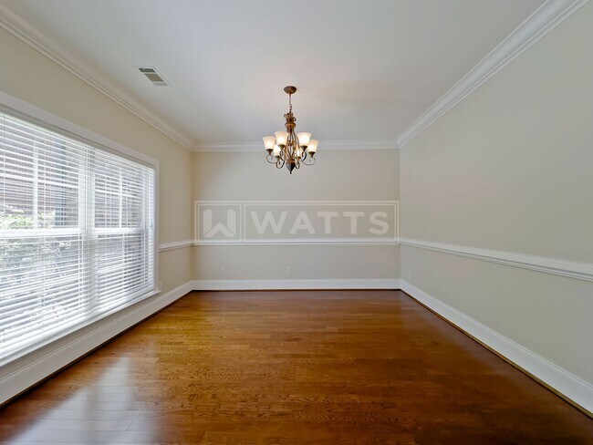 Foto del edificio - Spectacular 4 Bed 3.5 Bath with Large Yard - next to Mt. Laurel at Shoal Creek