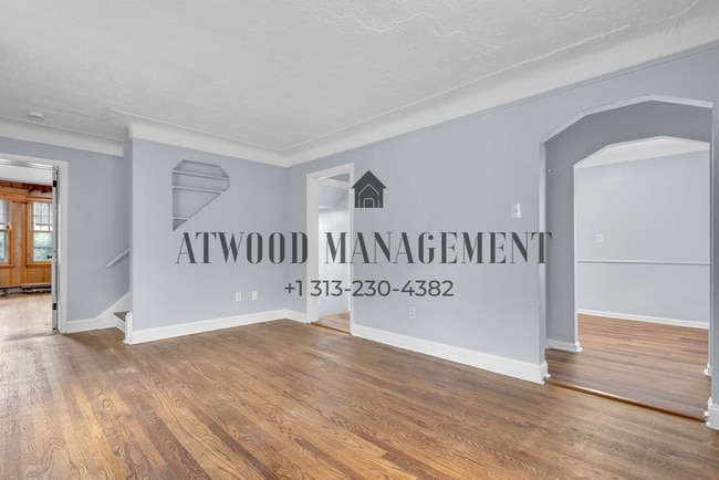 Building Photo - This beautifully updated 3-bedroom, 2-bath single-family home is ready for move-in!