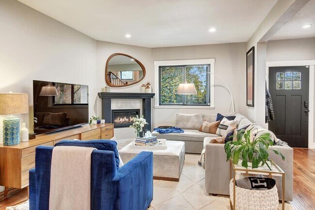 Foto del edificio - 3212 E Spruce St