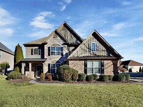 Building Photo - 132 Northbrooke Trace