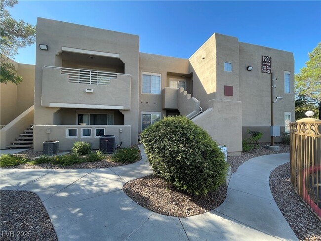 Foto del edificio - 1900 Tierra Vista Dr
