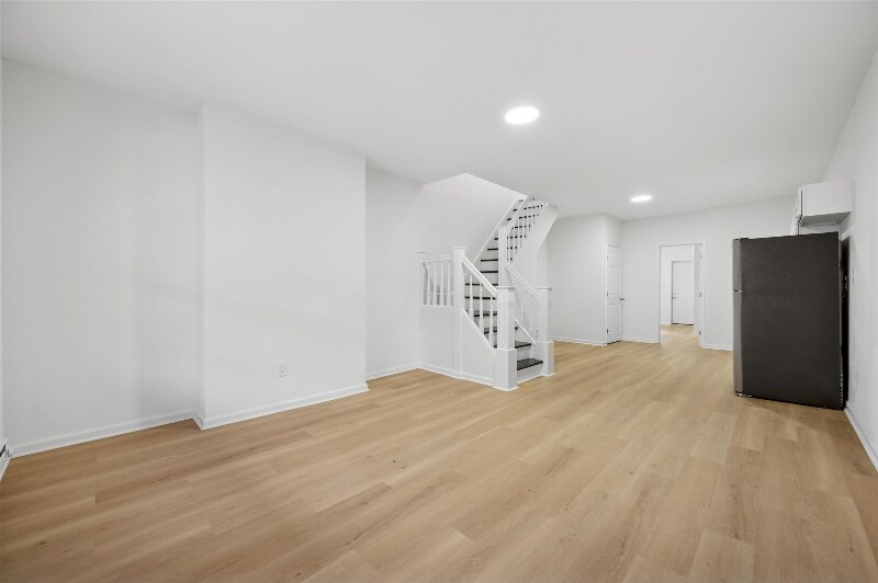 Foto principal - 220 N Robinson St
