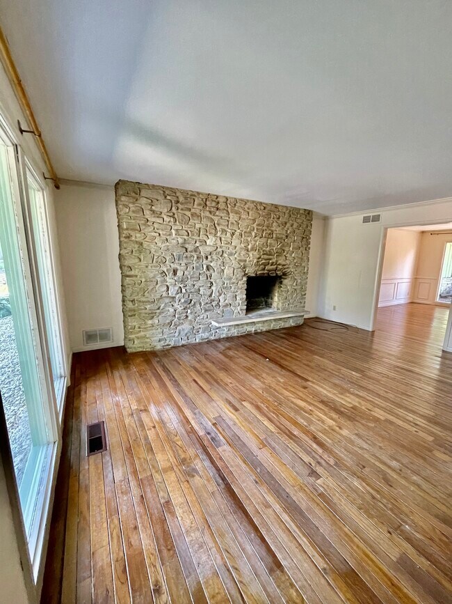 Building Photo - 5222 Nob Ln