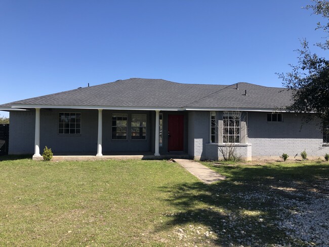 Building Photo - 11304 SW Oaks