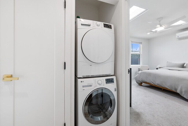 Foto del edificio - 236 Camellia Ln