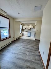 Building Photo - 49 Ledyard Ave