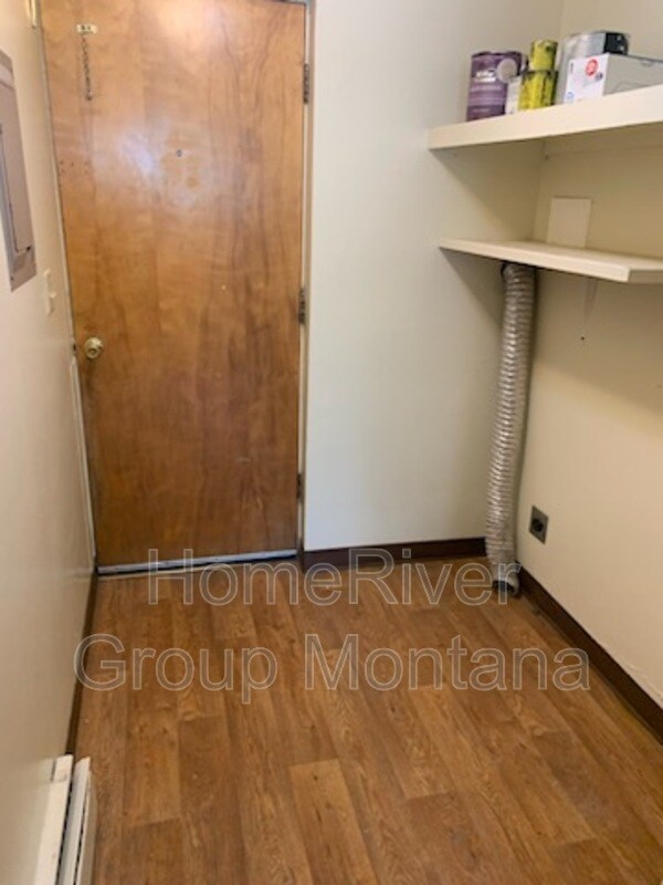 Building Photo - 2323 Benton Ave