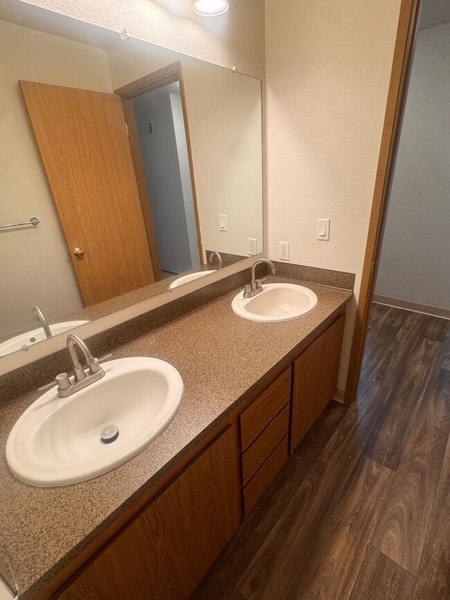 Interior Photo - Lakeview Court Apartments
