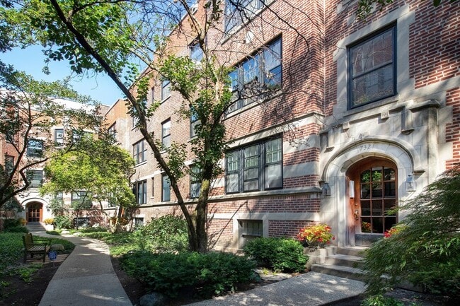 Building Photo - 732 Hinman Ave