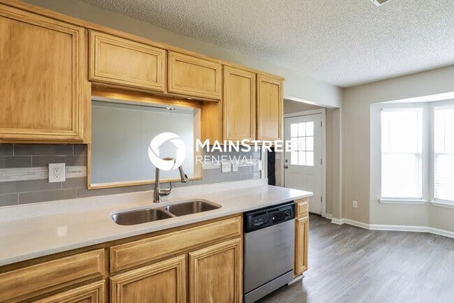Building Photo - 4 Bedroom Pet-Friendly Home in Green Cove Springs, FL with Main Street Renewal