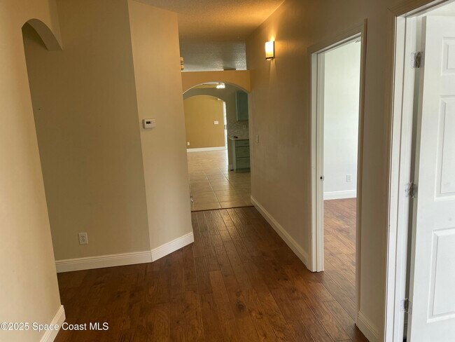 Building Photo - 4246 Mt Carmel Ln