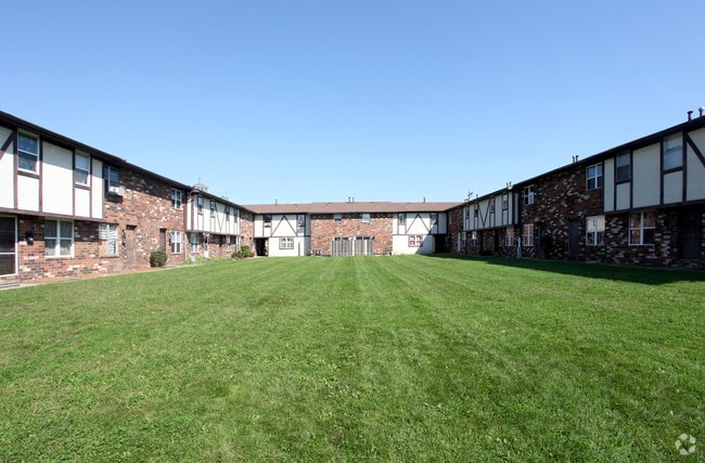 Building Photo - Brandenberry Square Apartments