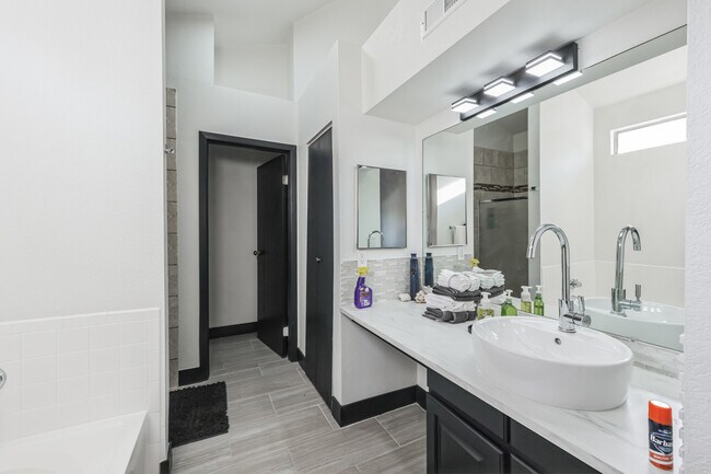 Foto del edificio - 6001 S Yosemite St