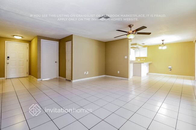 Foto del edificio - 16006 Sagebrush Rd