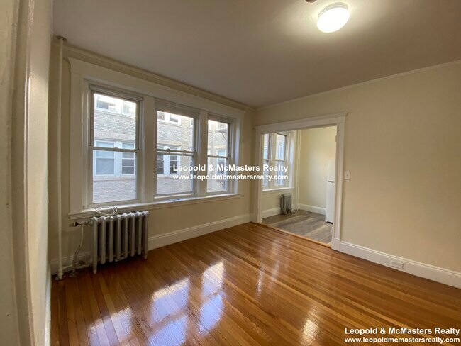 Foto del edificio - 1345 Boylston St
