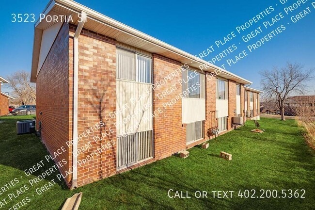 Building Photo - 3523 Portia St