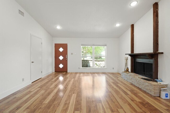 Foto del edificio - 8507 Spearman Dr