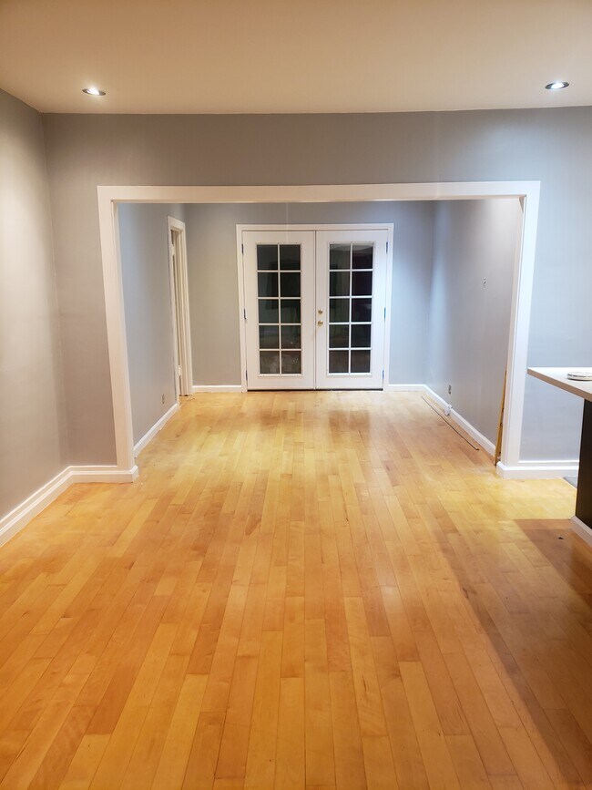 Building Photo - 1328 Welton Way