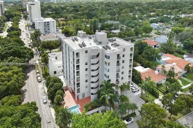 Foto del edificio - 2400 SW 3rd Ave