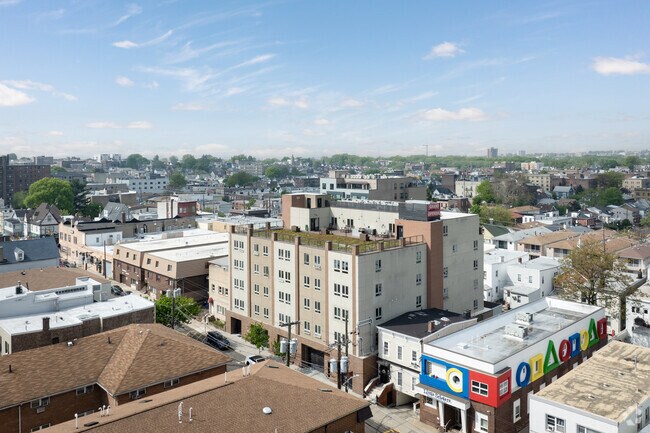 Foto aérea - Green Roof Condominums