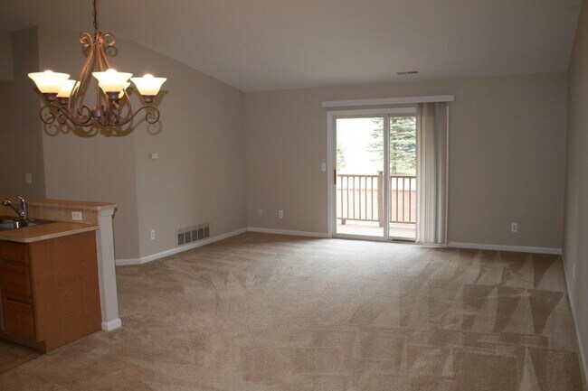 Building Photo - 1457 Duncan Dr