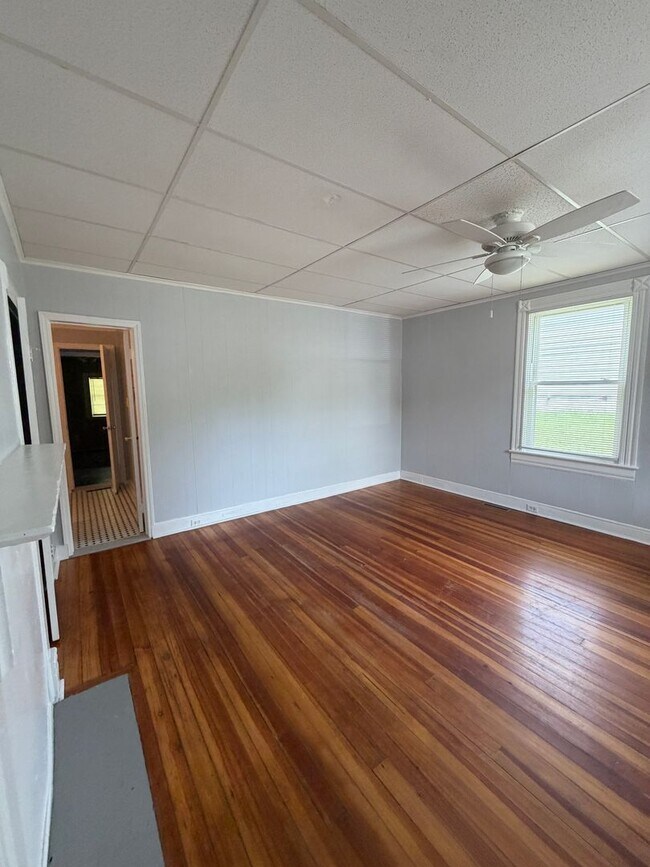 Foto del edificio - Charming 3 Bedroom in Schoolfield