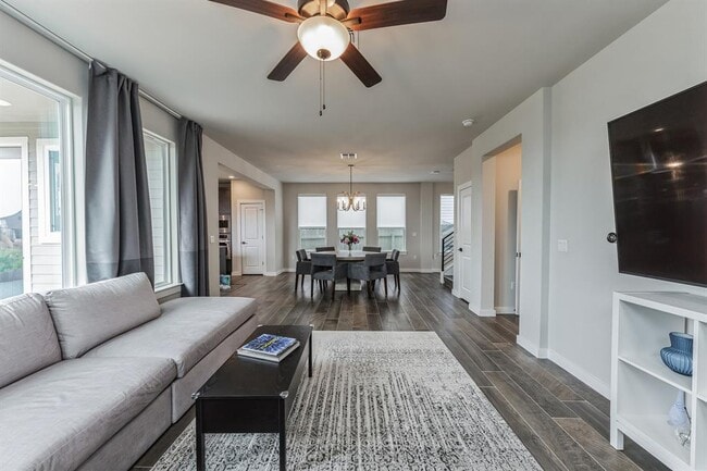 Building Photo - 9800 Evening Canopy Dr