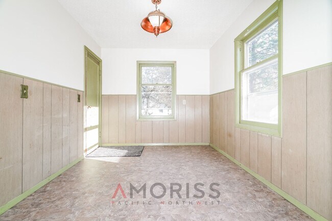 Foto del edificio - Spacious, clean, updated home ready now! $200 Off First Month´s Full Rent