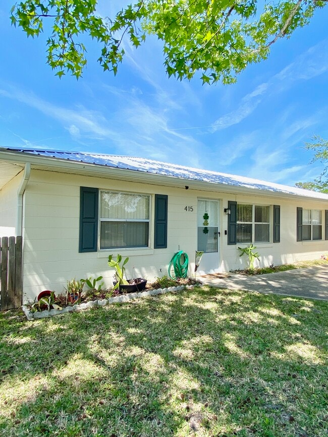 Building Photo - 415 Fox Pl