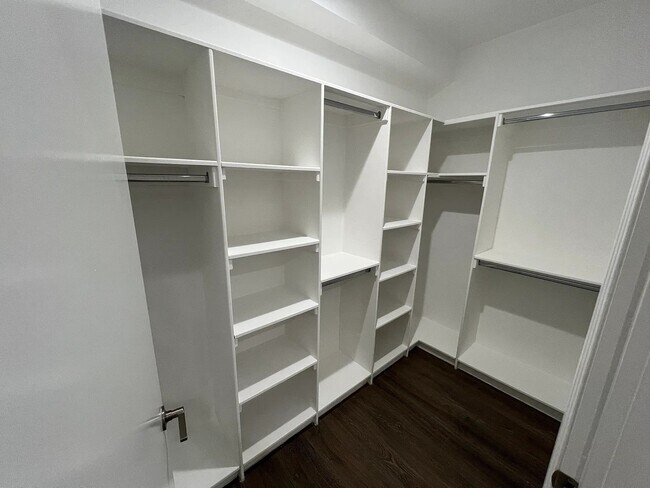 Foto del edificio - 7228 Amigo Avenue