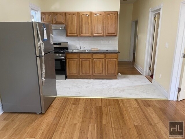 Foto del edificio - 509 E 24th St