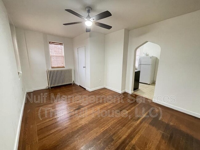 Building Photo - 132 Parkfield St