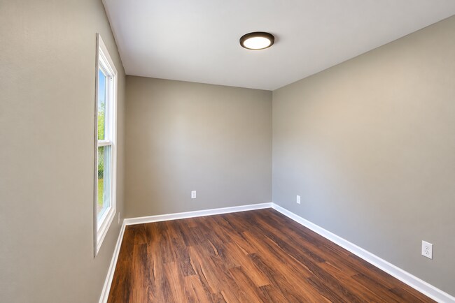 Building Photo - 728 Heywood Ave