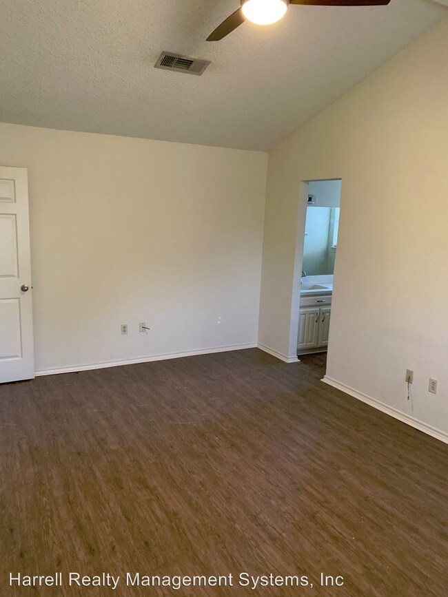 Building Photo - 3 br, 2 bath House - 805 Cheyenne Trail