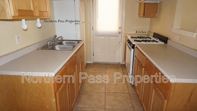 Building Photo - 11021 Sunshine Ct
