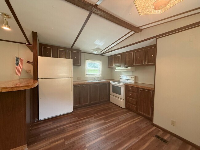 Foto del edificio - 2 Bedroom 2 Bath Mobile Home in Greeneville, TN