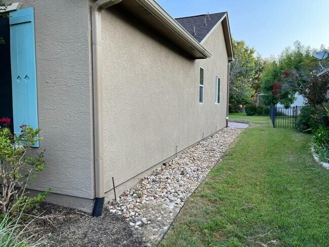 Building Photo - 102 Montley Trail, Georgetown, TX 78633 - ...