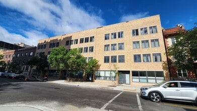 Building Photo - 4428 N Sheridan Rd