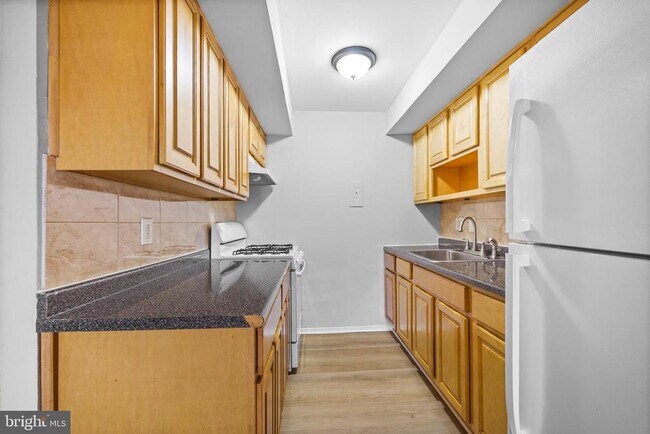 Foto del edificio - 6935 N 15th St