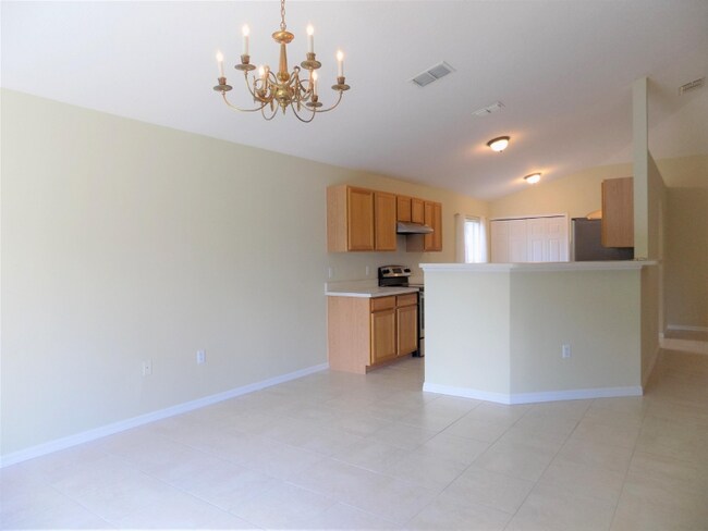 Building Photo - 8646 105th Ct
