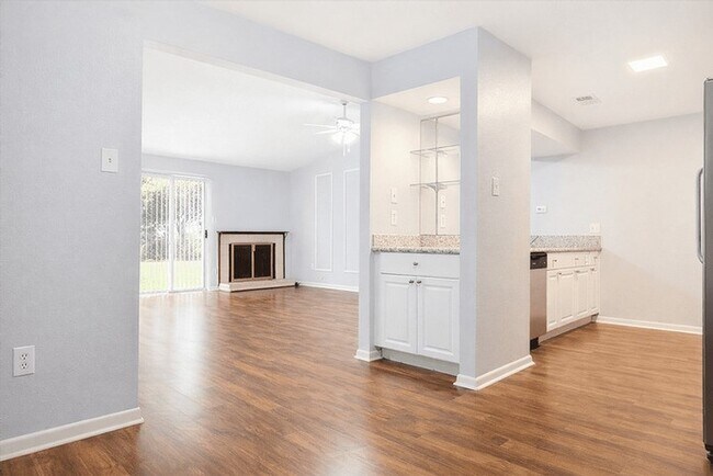 Foto del edificio - 8100 Cambridge St