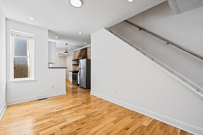 Foto del edificio - 118 W Montgomery Ave